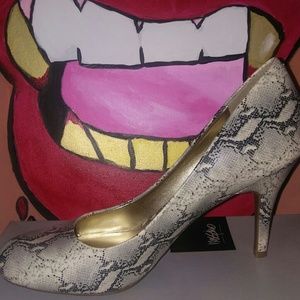 Size 11 Snakeprint Heels